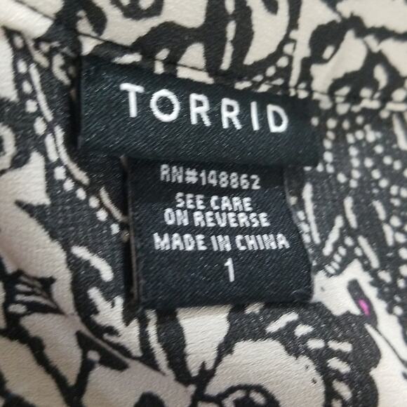 Torrid‎ top plus size 1x - Picture 4 of 7